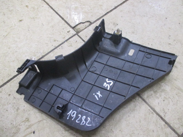 Накладка порога (внутренняя) передняя правая Hyundai ix35  2010-2015 858282Y000 на Hyundai ix35 