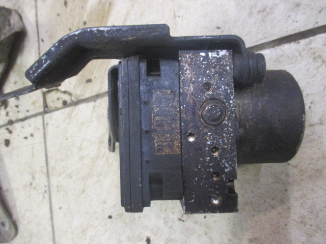 Блок ABS (насос) Hyundai ix35  2010-2015 на Hyundai ix35 