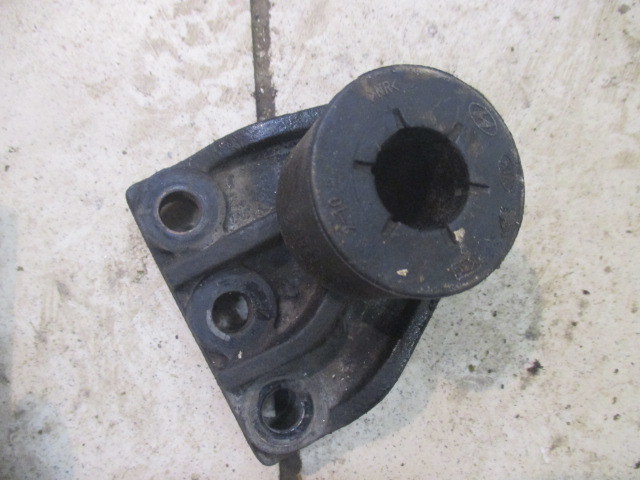Кронштейн двигателя Hyundai ix35  2010-2015 на Hyundai ix35 