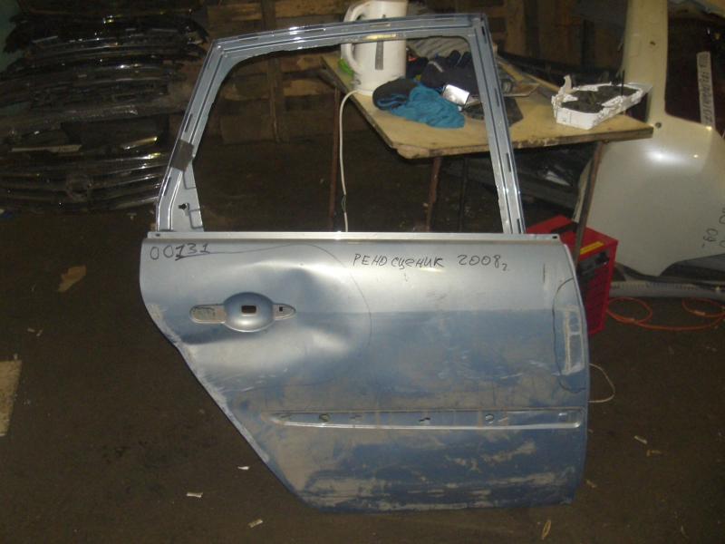 Дверь задняя правая Renault Scenic 2 2003-2006 на Renault Scenic 2