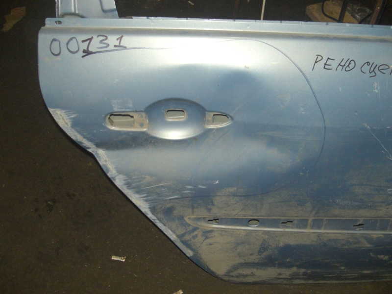 Дверь задняя правая Renault Scenic 2 2003-2006 на Renault Scenic 2