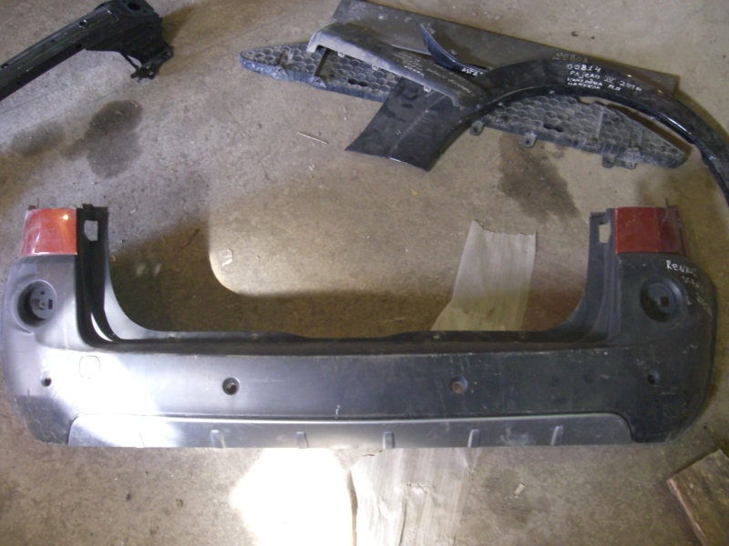 Бампер задний Renault Scenic 2 2003-2006 на Renault Scenic 2