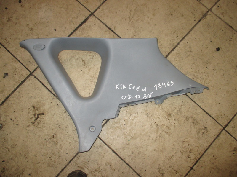 Обшивка стойки Kia Ceed (ED) 2006-2012 на Kia Ceed (ED)
