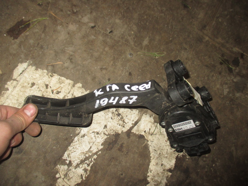 Педаль газа Kia Ceed (ED) 2006-2012 на Kia Ceed (ED)