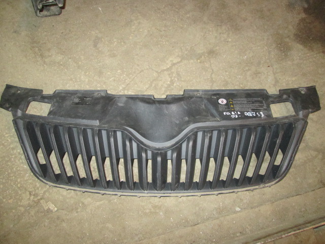 Решетка радиатора Skoda Fabia  2007-2010 на Skoda Fabia 