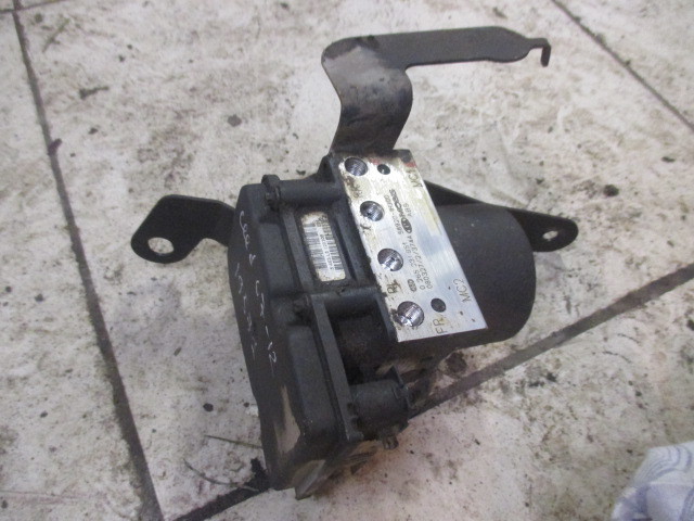Блок ABS (насос) Kia Ceed (ED) 2006-2012 на Kia Ceed (ED)