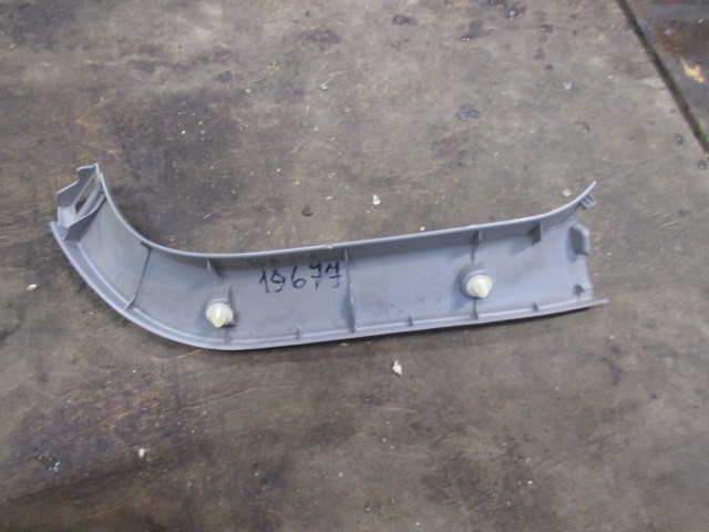 Обшивка двери багажника верхняя левая Toyota RAV 4 (XA30) 2005-2010 6793842030 на Toyota RAV 4 (XA30)