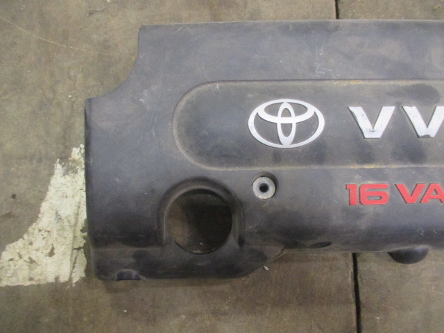 Крышка двигателя передняя Toyota RAV 4 (XA30) 2005-2010 на Toyota RAV 4 (XA30)