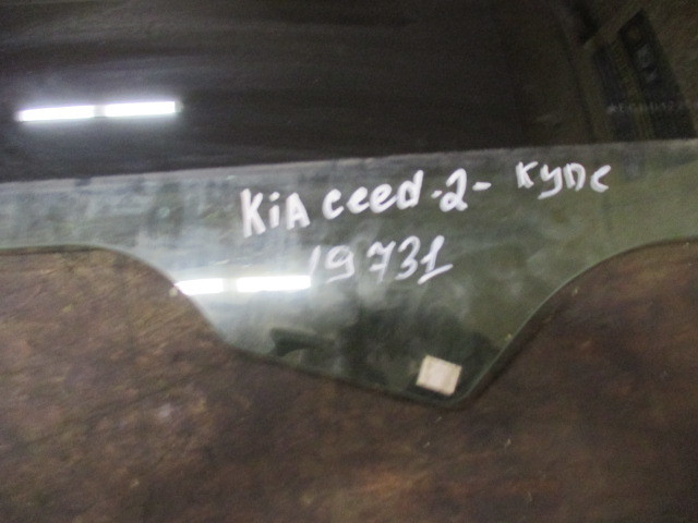 Стекло переднее левое Kia Ceed (JD) 2012-2015 КУПЭ на Kia Ceed (JD)