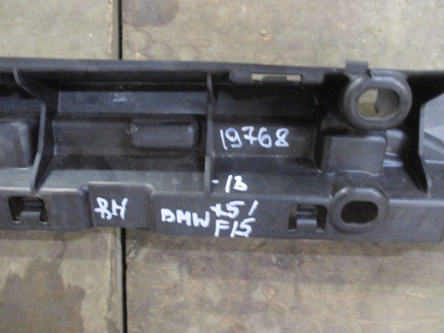 Кронштейн накладки на порог (наружней) BMW X5 F15 2013-н.в. на BMW X5 F15