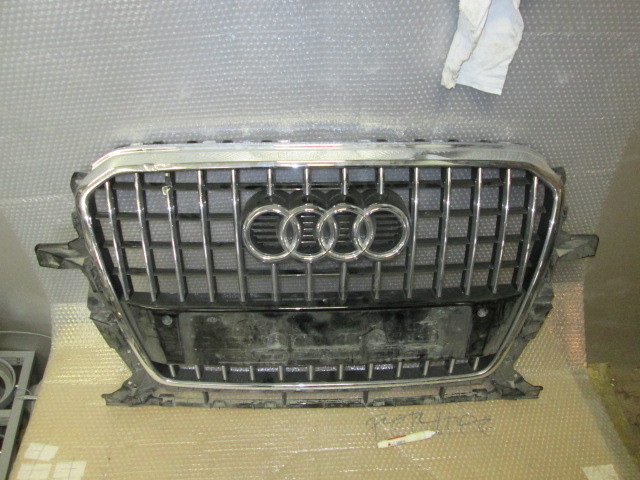 Решетка радиатора Audi Q5 8R 2008-2012 на Audi Q5 8R