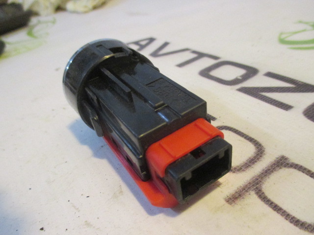 Кнопка power AT Toyota RAV 4 (XA30) 2005-2010 на Toyota RAV 4 (XA30)