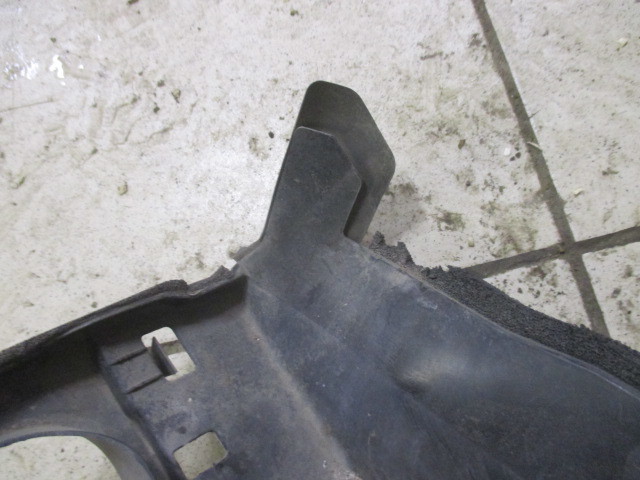 Решетка стеклооч. (планка под лобовое стекло) Toyota RAV 4 (XA30) 2005-2010 на Toyota RAV 4 (XA30)