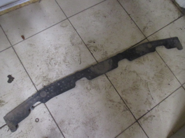 Наполнитель заднего бампера Toyota RAV 4 (XA30) 2005-2010 на Toyota RAV 4 (XA30)