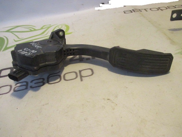 Педаль газа Toyota RAV 4 (XA30) 2005-2010        7811042010 на Toyota RAV 4 (XA30)