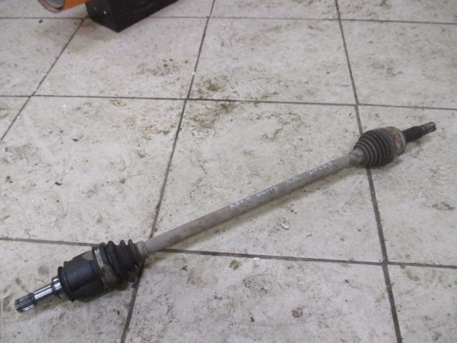 Полуось задняя Toyota RAV 4 (XA30) 2005-2010 на Toyota RAV 4 (XA30)