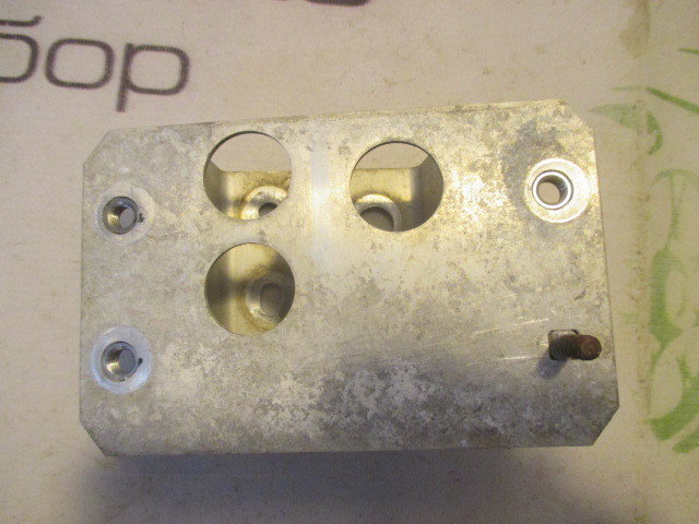 Кронштейн заднего бампера Toyota RAV 4 (XA30) 2005-2010 на Toyota RAV 4 (XA30)