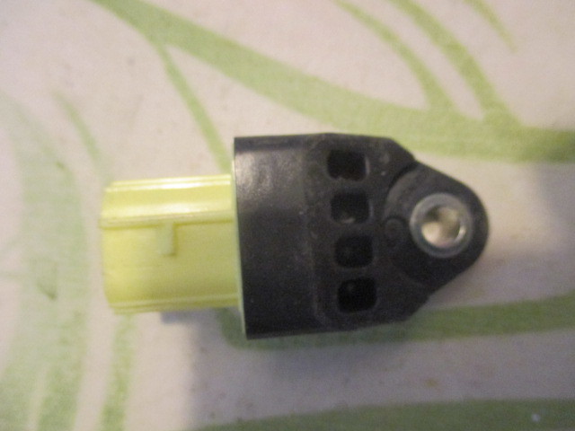 Датчик AIR BAG Toyota RAV 4 (XA30) 2005-2010 на Toyota RAV 4 (XA30)