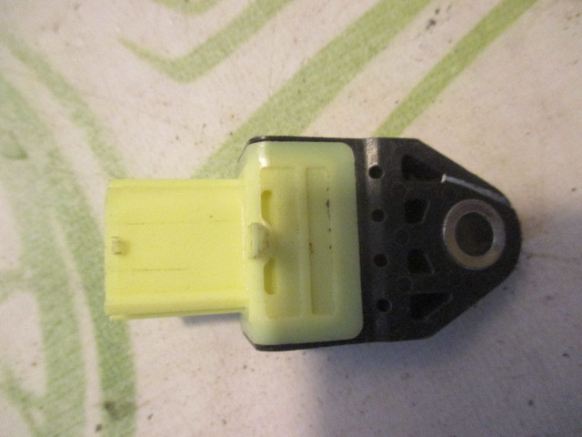 Датчик AIR BAG Toyota RAV 4 (XA30) 2005-2010 на Toyota RAV 4 (XA30)