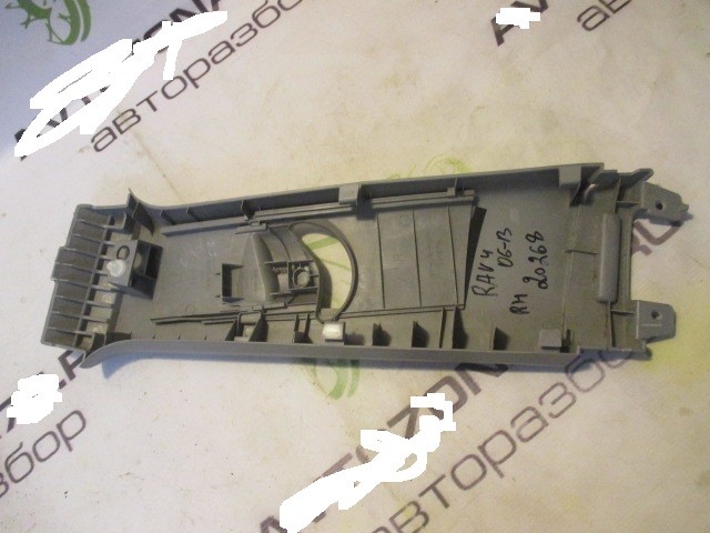 Обшивка стойки Toyota RAV 4 (XA30) 2005-2010 7313553020 на Toyota RAV 4 (XA30)