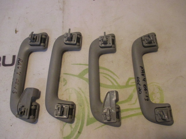 Комплект внутренних потолочных ручек Toyota RAV 4 (XA30) 2005-2010 на Toyota RAV 4 (XA30)