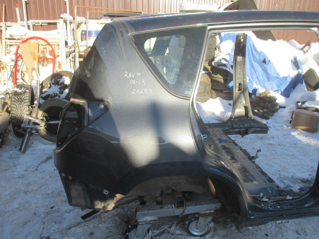 Крыло заднее правое Toyota RAV 4 (XA30) 2005-2010 на Toyota RAV 4 (XA30)