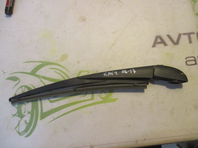 Поводок стеклоочистителя заднего Toyota RAV 4 (XA30) 2005-2010 на Toyota RAV 4 (XA30)