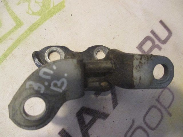 Петля двери Toyota RAV 4 (XA30) 2005-2010 на Toyota RAV 4 (XA30)