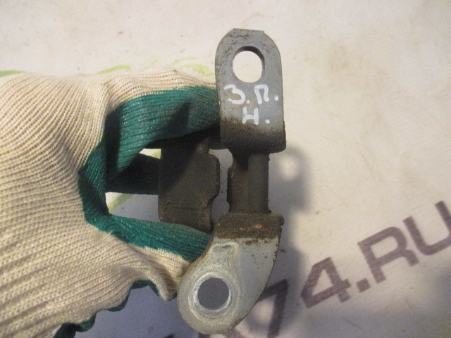 Петля двери Toyota RAV 4 (XA30) 2005-2010 на Toyota RAV 4 (XA30)
