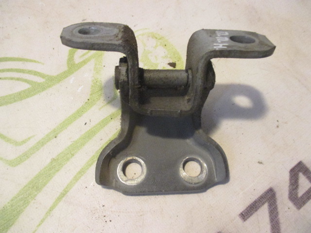 Петля двери Toyota RAV 4 (XA30) 2005-2010 на Toyota RAV 4 (XA30)