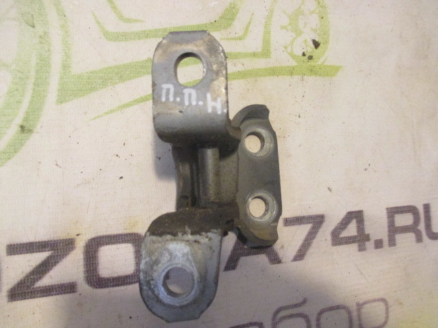 Петля двери Toyota RAV 4 (XA30) 2005-2010 на Toyota RAV 4 (XA30)