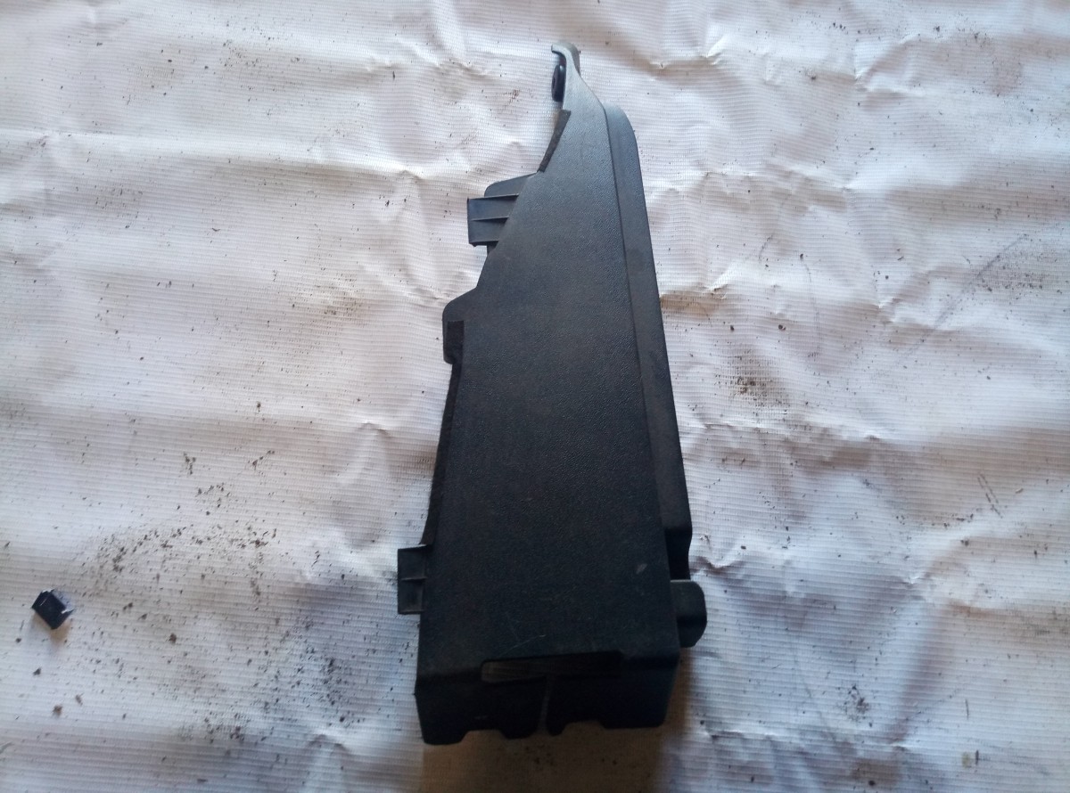 Направляющая полки багажника правая Hyundai IX35 2010-2015 859211H000 на Hyundai ix35 
