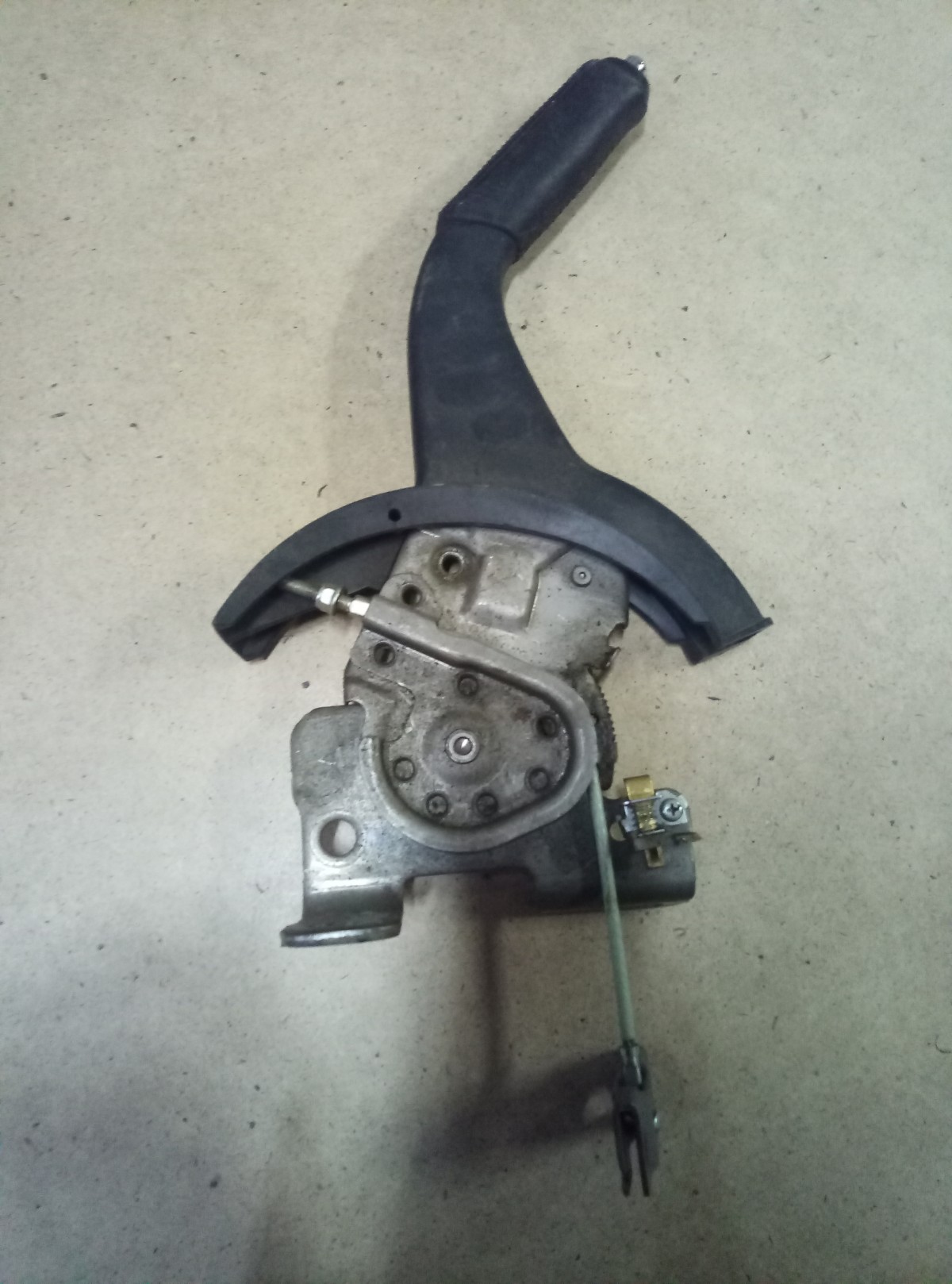 Ручник Mitsubishi Lancer 10 2007-2015 на Mitsubishi Lancer X