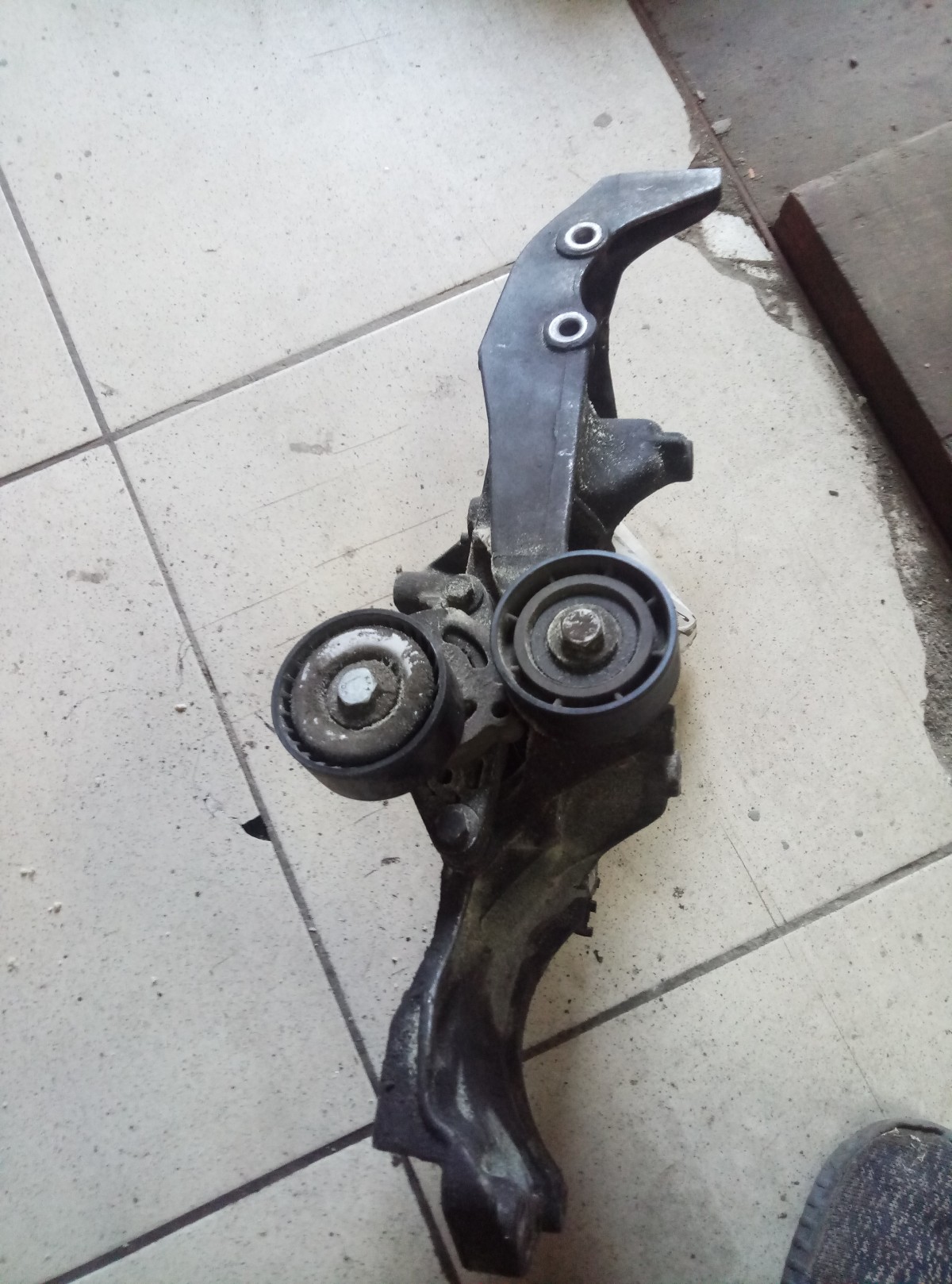 Ролик ремня Renault Symbol 2 2008-2012 на Renault Symbol 2