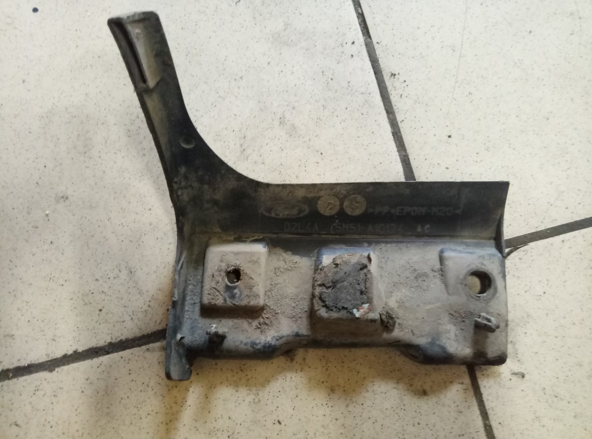 Накладка на порог правый Ford Focus 2 2005-2008 на Ford Focus 2