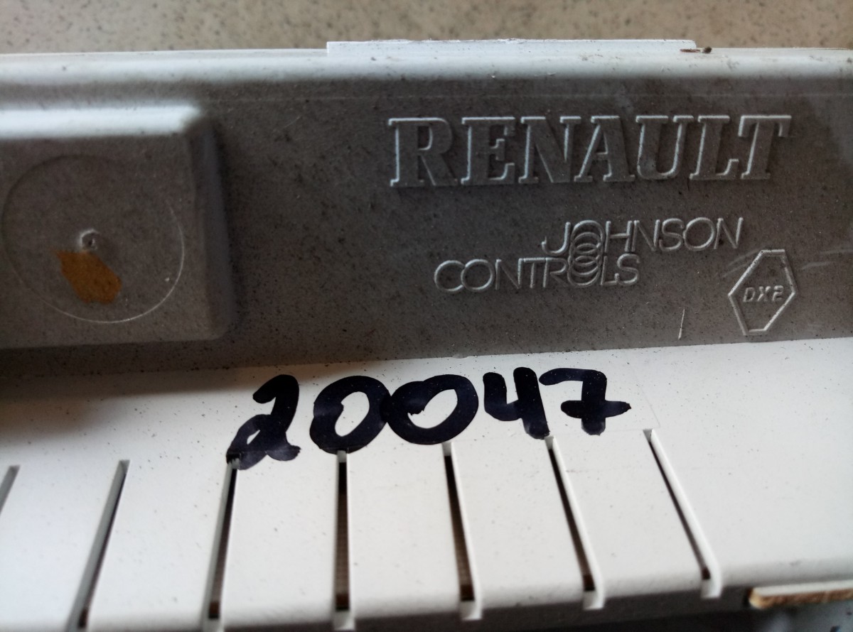 Дисплей информационный Renault Symbol 2 2008> на Renault Symbol 2
