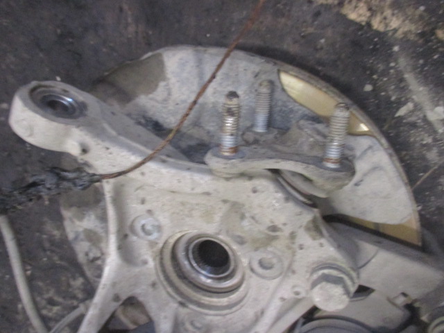 Кулак поворотный передний правый Skoda Octavia A7 2013-н.в.    5Q0407258A на Skoda Octavia A7