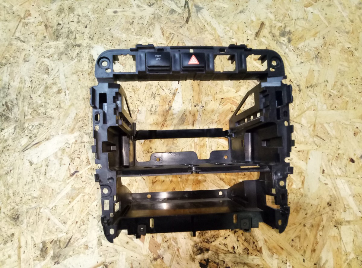 Консоль передняя Porsche Cayenne 955 2003-2009 на Porsche Cayenne 955