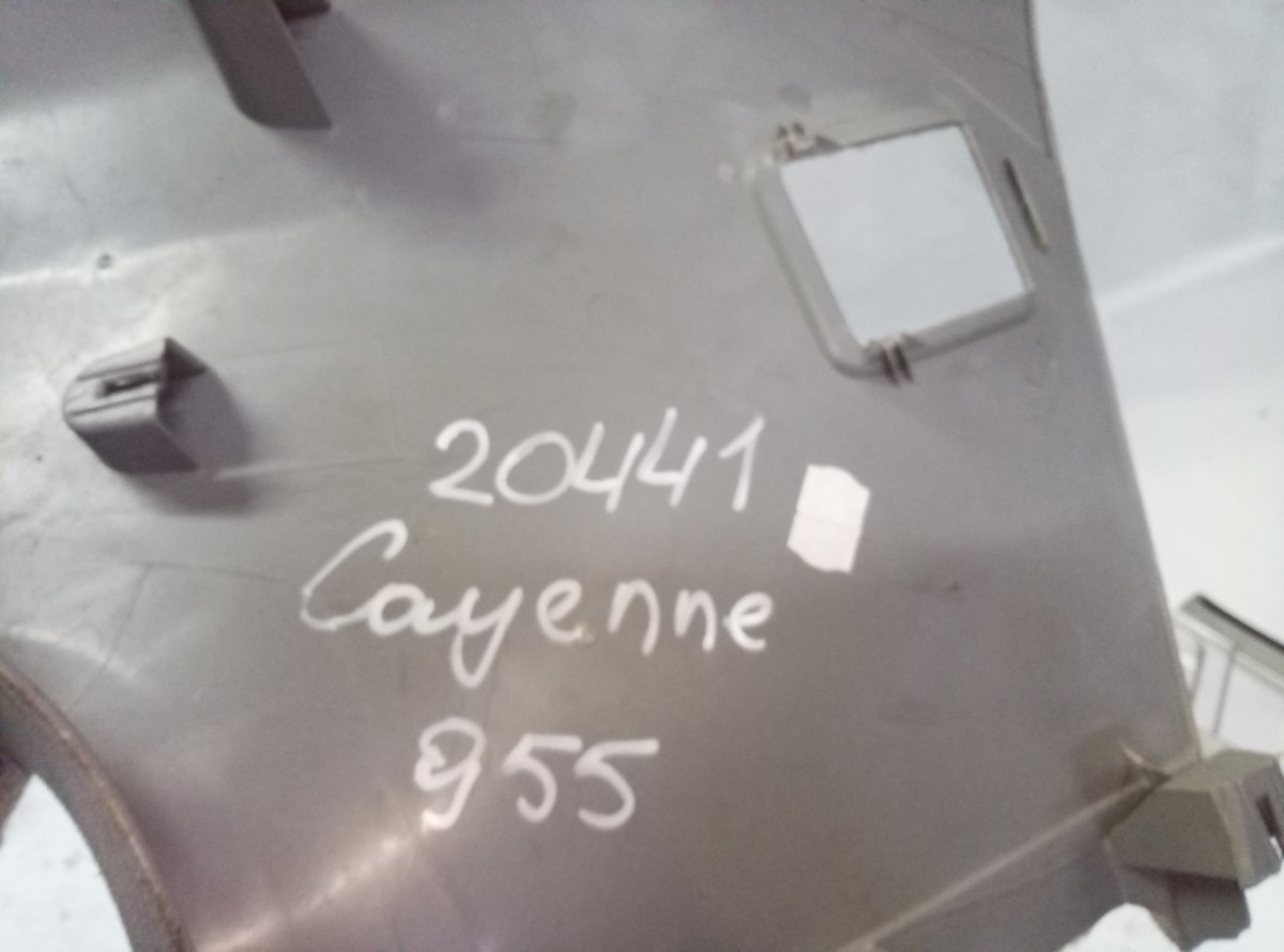 Обшивка задней стойки Porsche Cayenne 955 2003-2009 7L5867245 на Porsche Cayenne 955