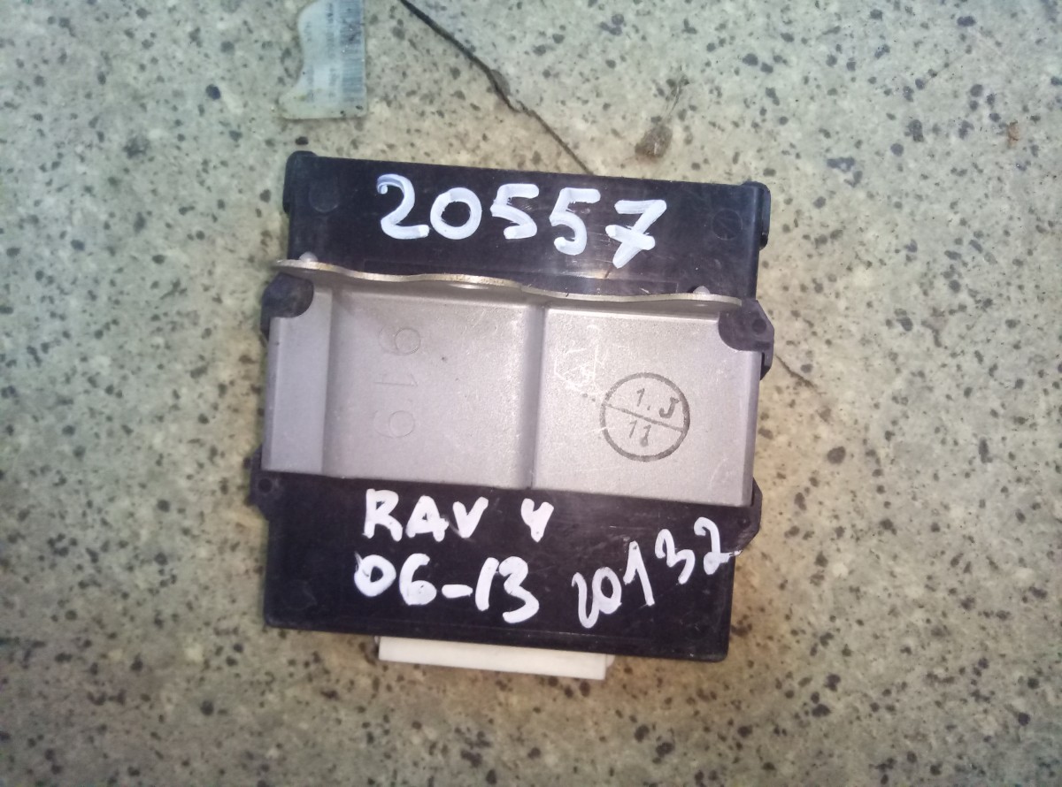 Блок управления раздаточной коробкой Toyota Rav 4 2006-2012 на Toyota RAV 4  (CA40)