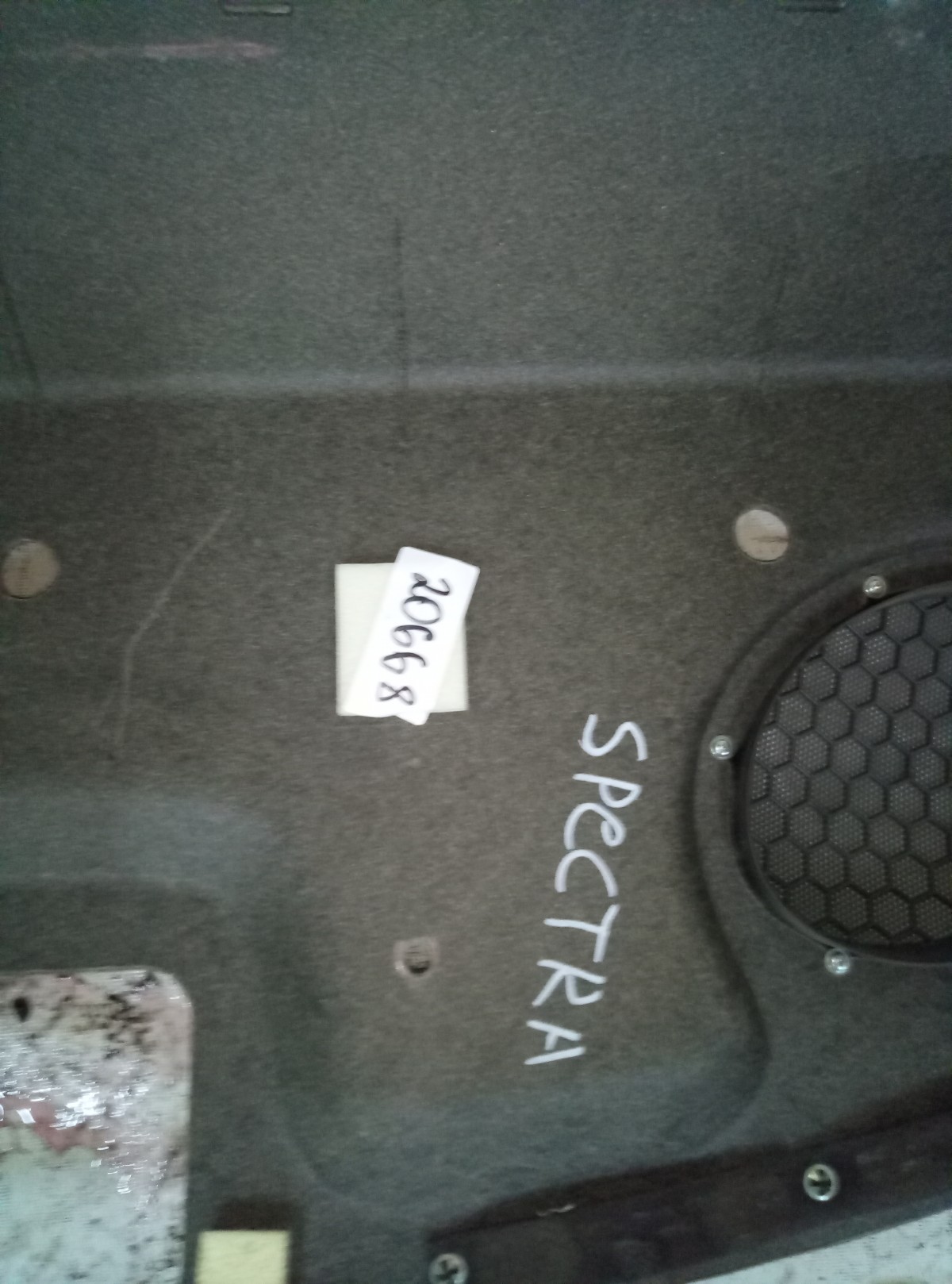 Задняя Полка Kia Spectra 2001- на Kia Spectra 