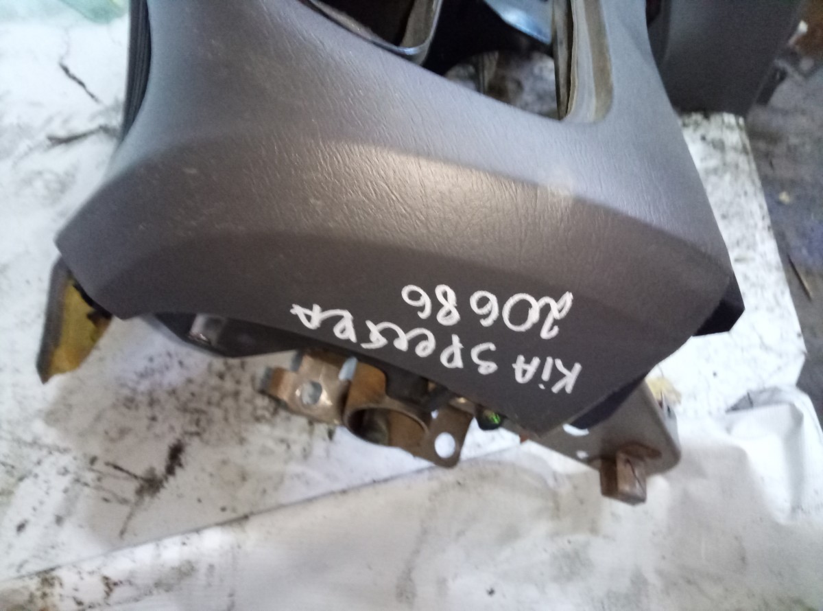 Торпедо Kia Spectra 2001- на Kia Spectra 