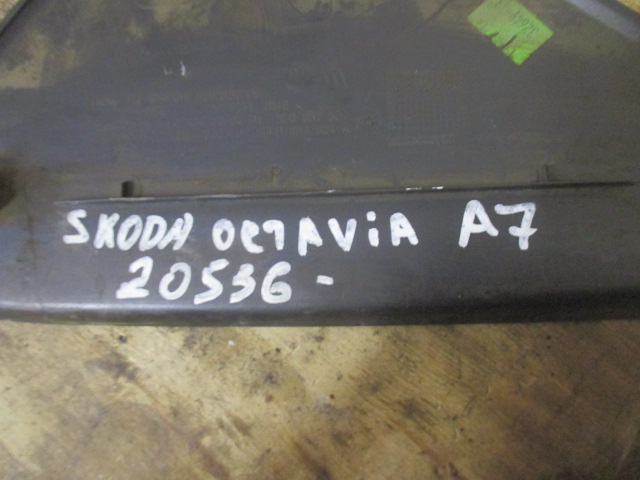Накладка на торпедо (боковая правая) Skoda Octavia A7 2013-н.в.  5E0857504A на Skoda Octavia A7
