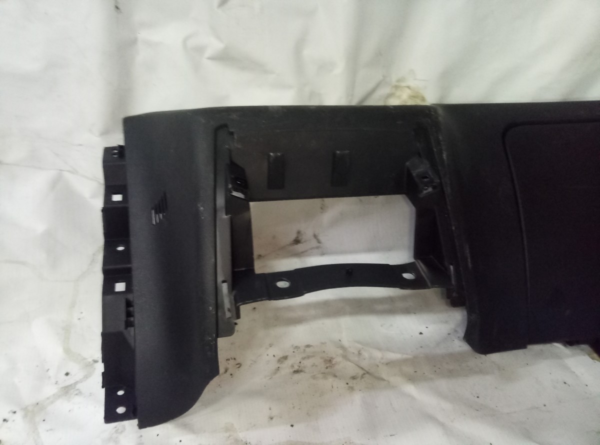Бардачок GEELY EMGRAND EC7> на Geely Emgrand EC7 