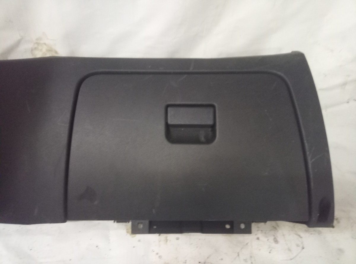 Бардачок GEELY EMGRAND EC7> на Geely Emgrand EC7 