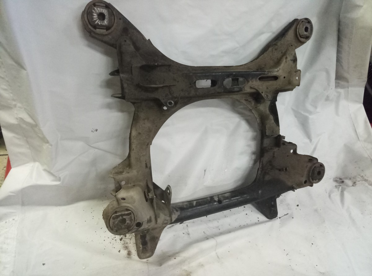 Подрамник Porsche Cayenne 955 2003-2010 на Porsche Cayenne 955