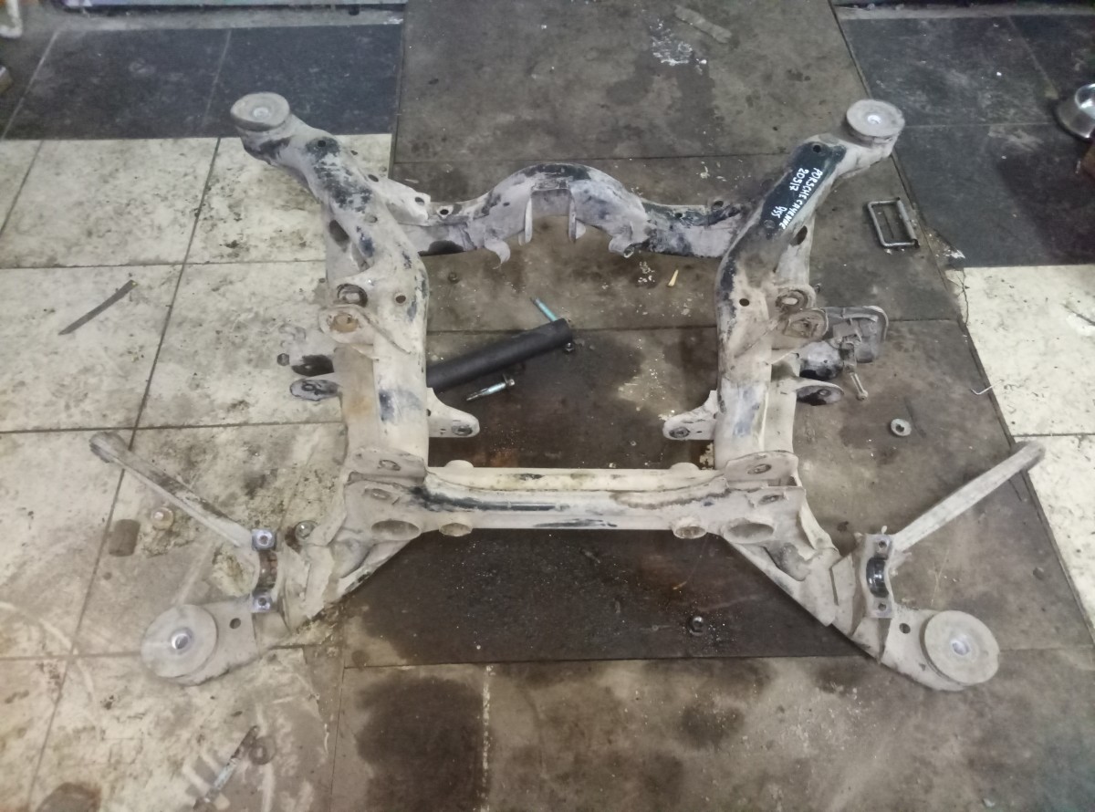 Подрамник задний Porsche Cayenne 955 2003-2010 на Porsche Cayenne 955