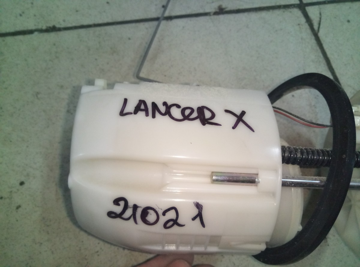 Насос топливный Mitsubishi Lancer X на Mitsubishi Lancer X