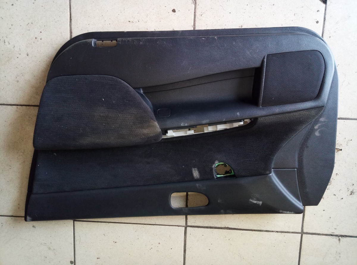 Обшивка двери передняя правая Nissan Teana J32 на Nissan Teana J32