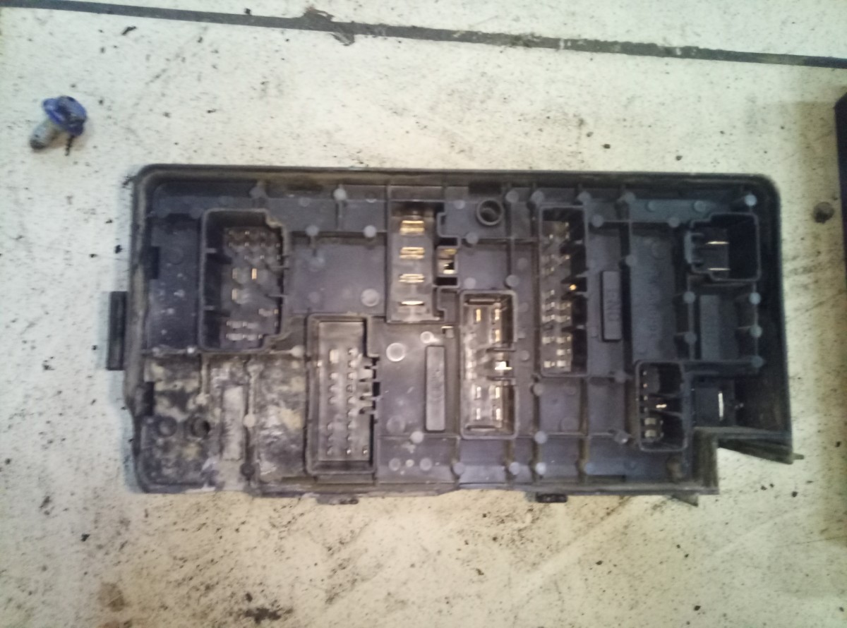 Блок предохранителей Chevrolet Lacetti 2003-2013 на Chevrolet Lacetti 